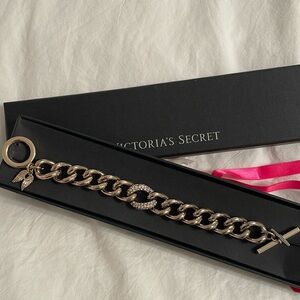 NEW Victoria Secret Chunky Bracelet
